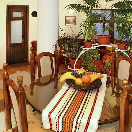 Art Apartments Milchevi Пловдив Экстерьер фото